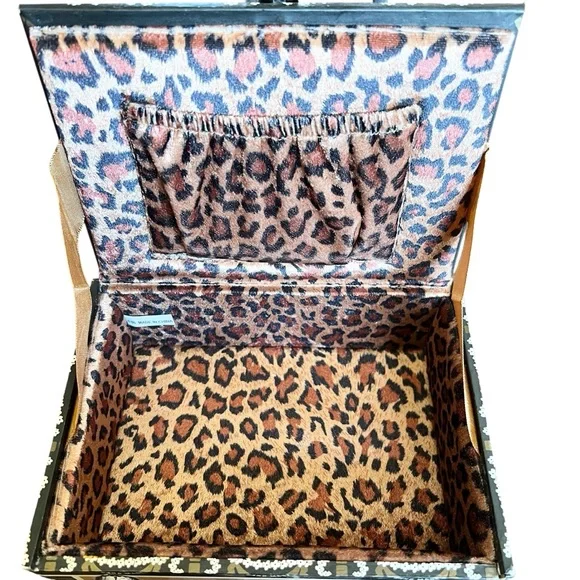 Fashion Cigar Box Bag in Pink and Black NWOT - Picture 7 of 7